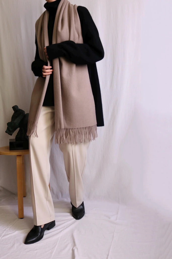 Lambswool scarf -Taupe