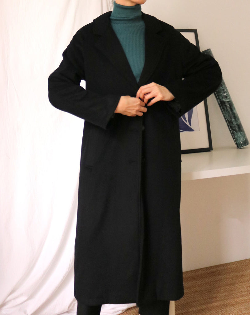 Anne Coat