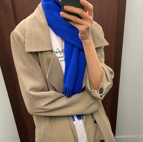 Lambswool scarf- Klein Blue