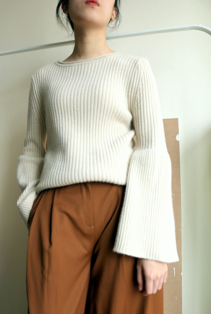 Romi sweater {one-size only,made in korea}-sold out