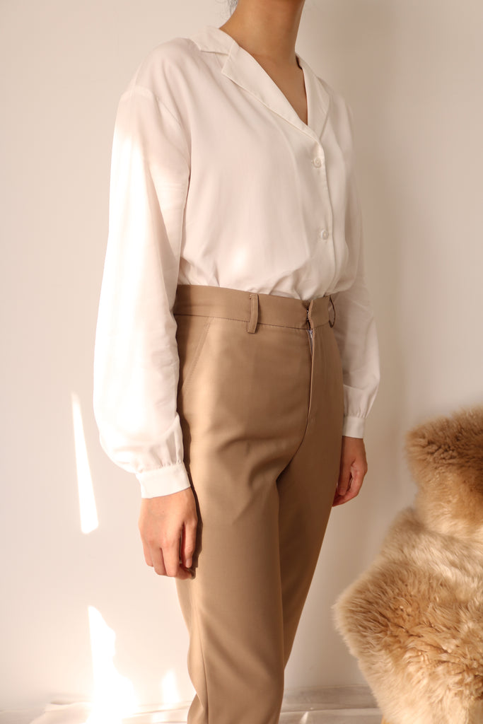 freja blouse-sold out