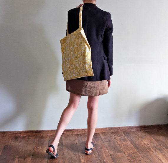 Noura tote-sold out