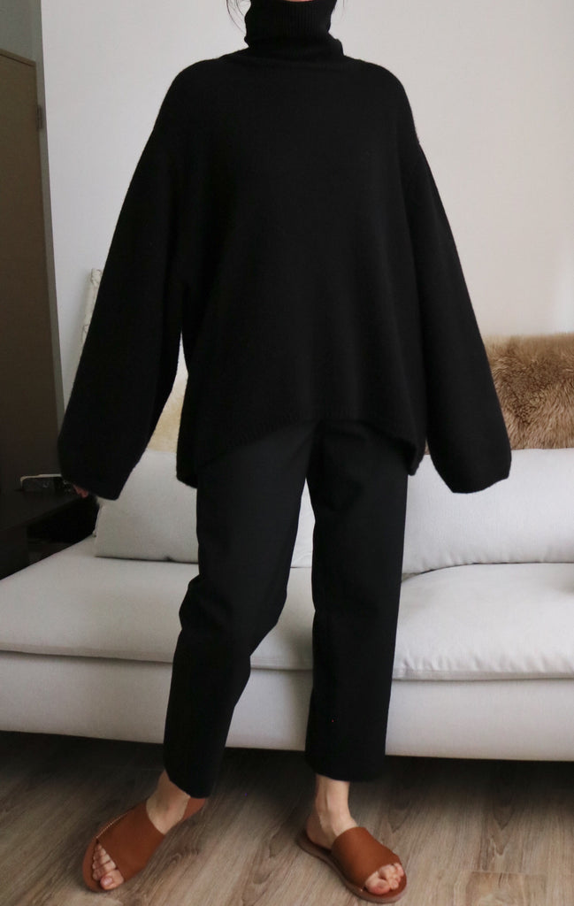 Liv Sweater-black