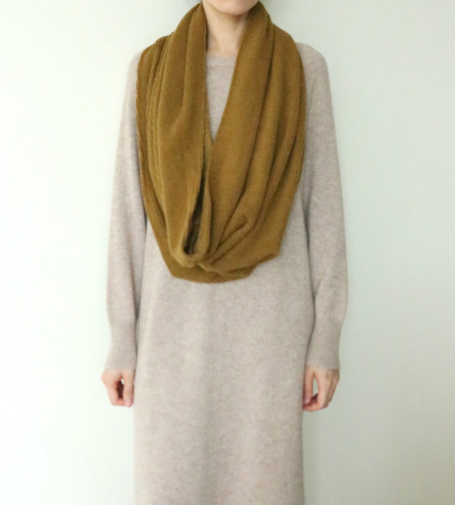 lucie cowl scarf-sold out