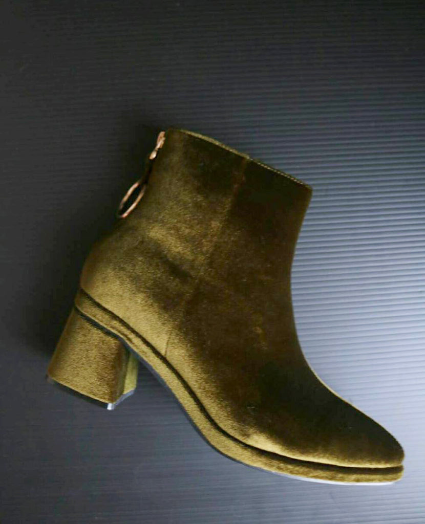 velour boots-sold out